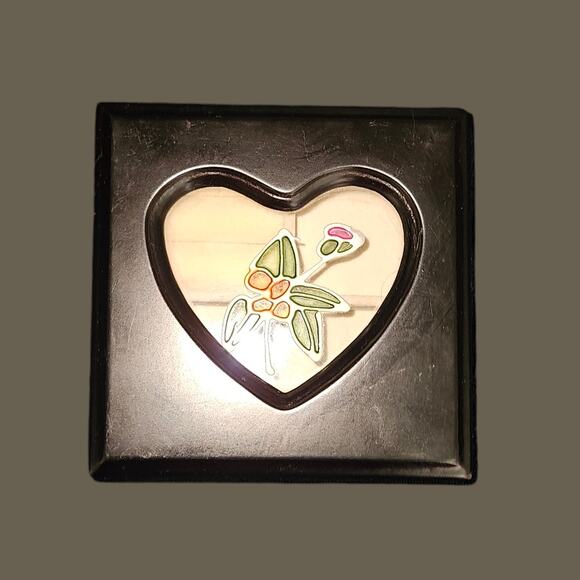 Small 5x5x2" Heart Shaped Window Dark Wooden Jewelry Box Floral Design Glass - Picture 1 of 3